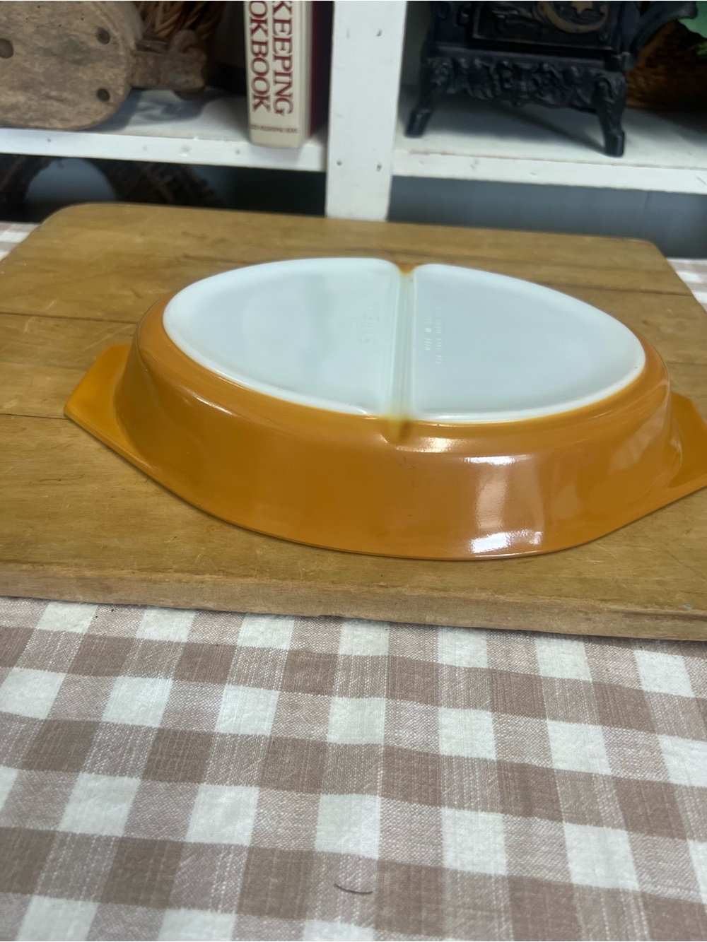 Pyrex 1 quart dish tan brown old orchard